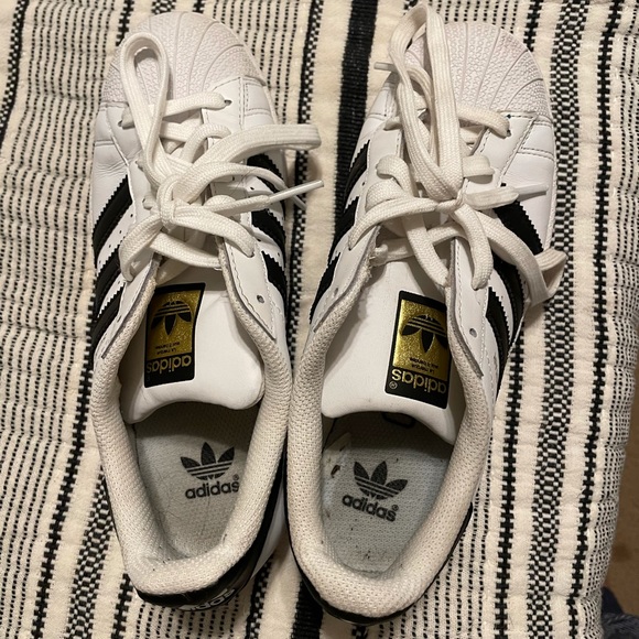 Adidas superstars - Picture 1 of 4